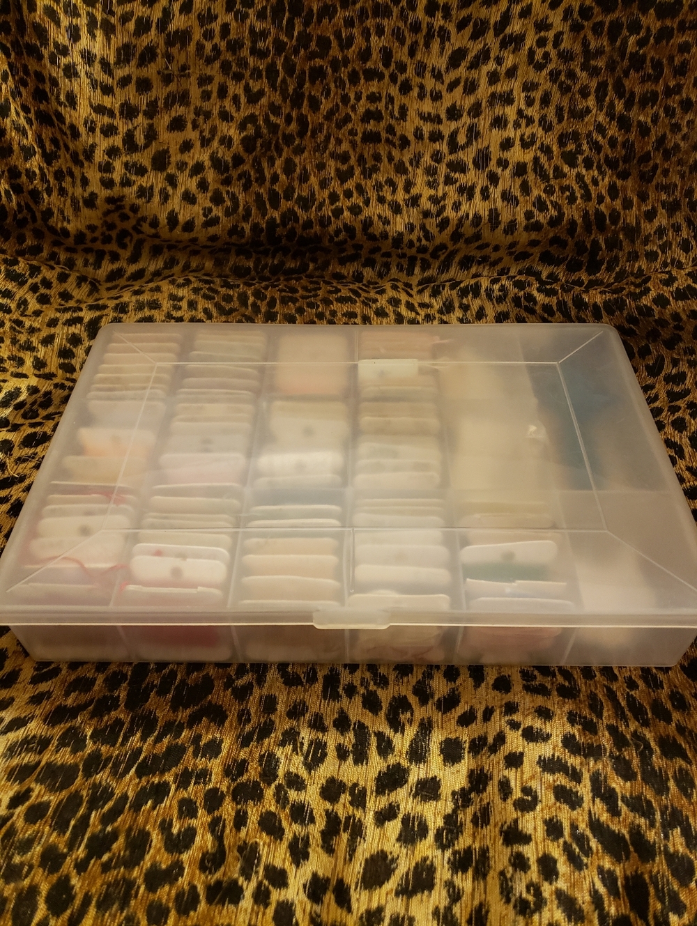 Vintage Embroidery Floss & Storage Organizer Lot 96 Bobbins - Picture 2 of 11